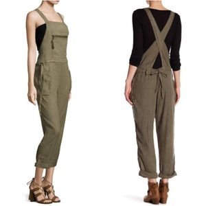 Free People linen overalls/jumpsuit. Women size L